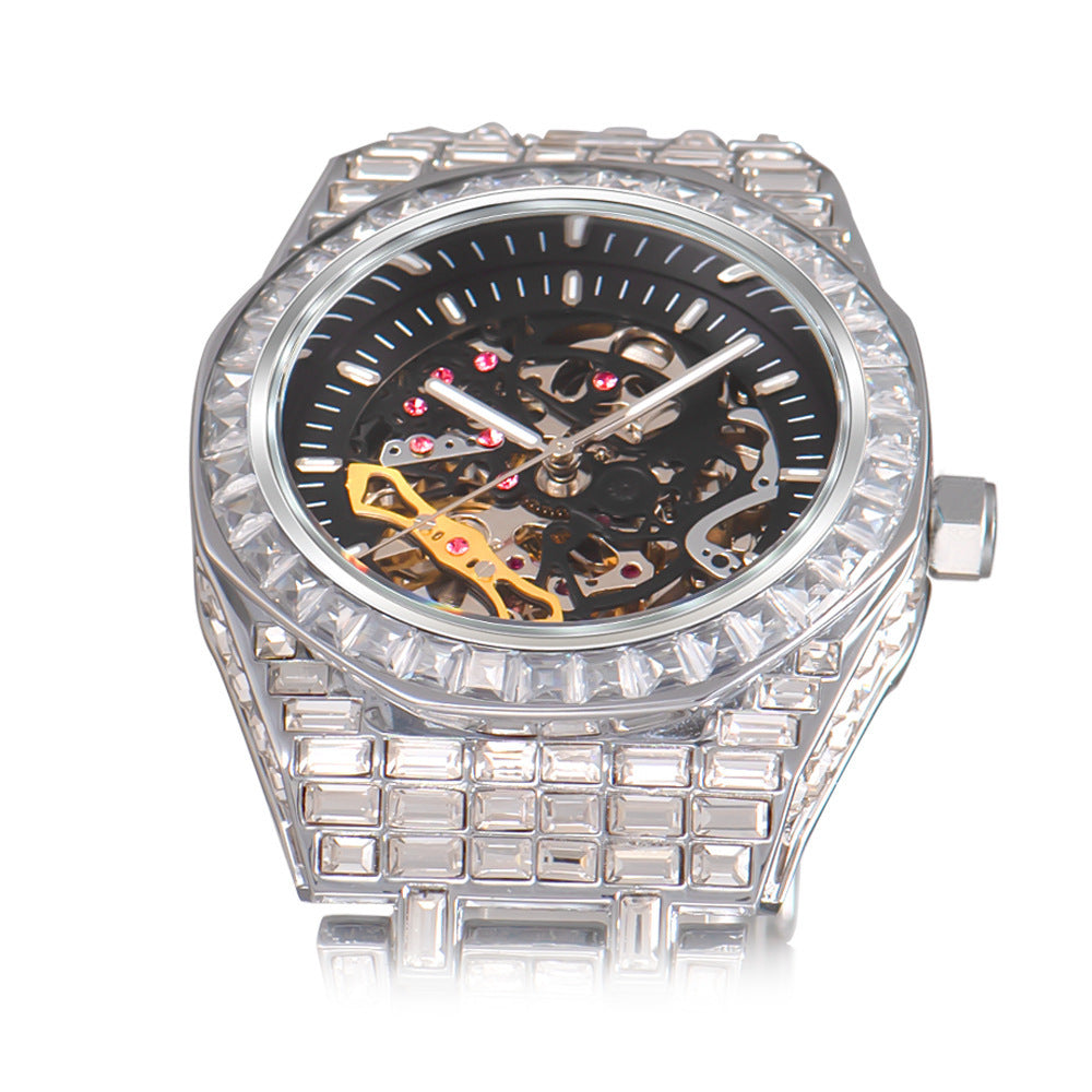 Reloj mecánico hueco luminoso con diamantes cuadrados completos de Hip Hop