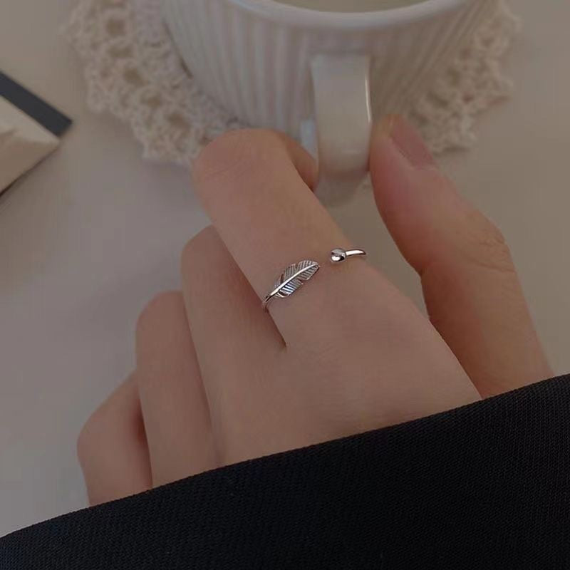 Bague de bracelet en plumes créative minimaliste pour femmes