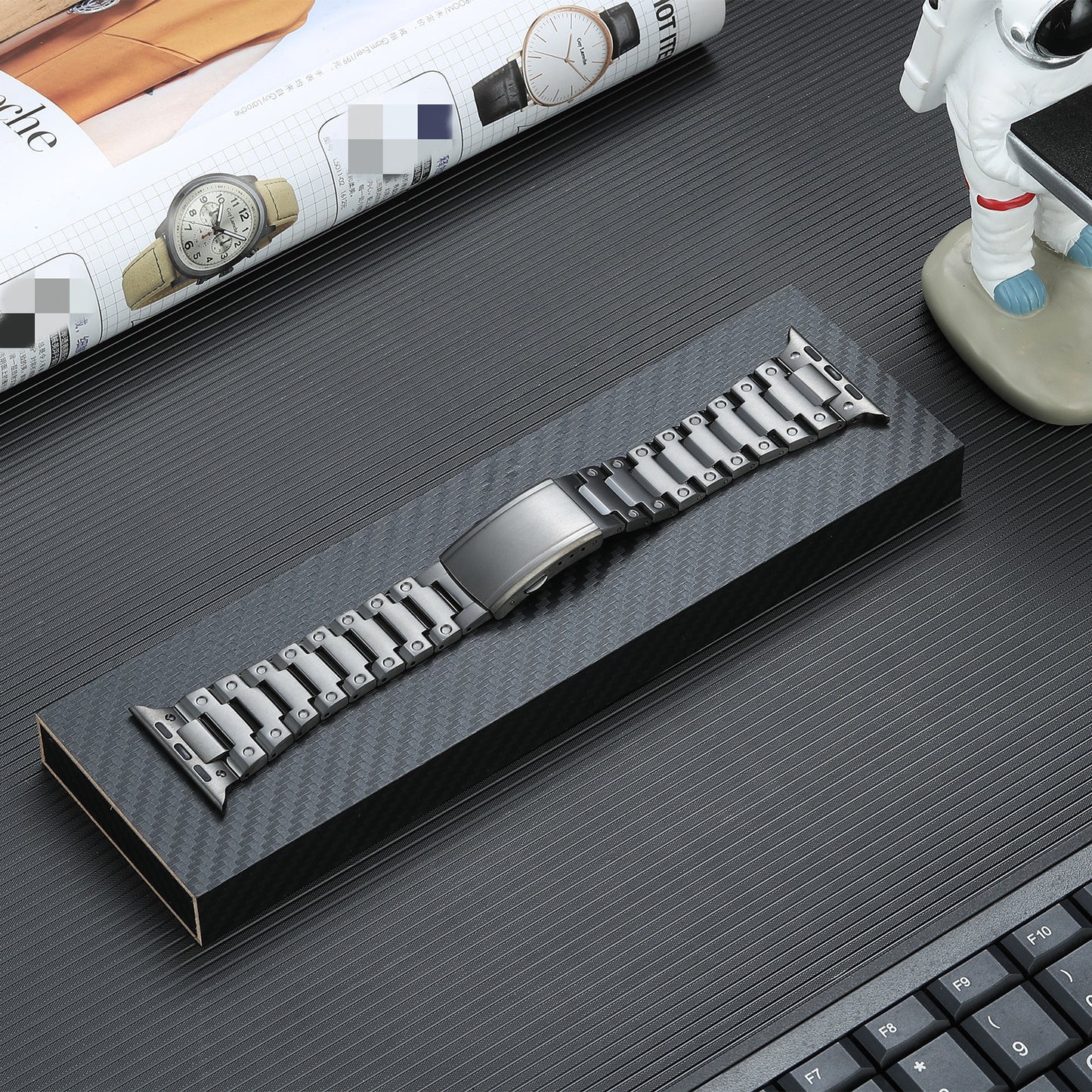 Petit bracelet de montre carré intégré en alliage de titane