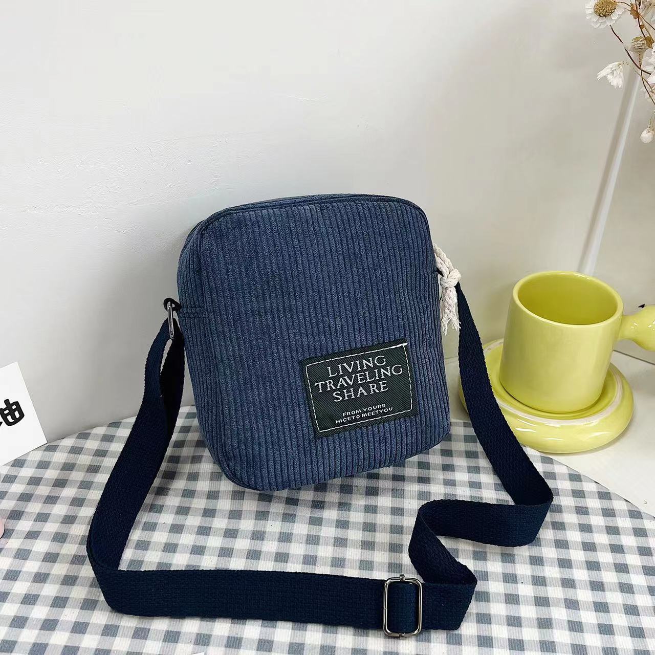 Bolso de mujer de pana retro fácil a juego