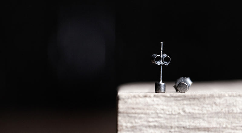 S925 Fashion Simple Round Mini Ear Studs