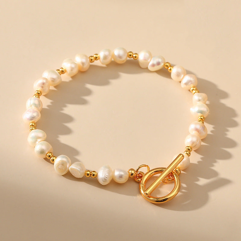 Bracelet élégant fait à la main avec perles d'eau douce naturelles