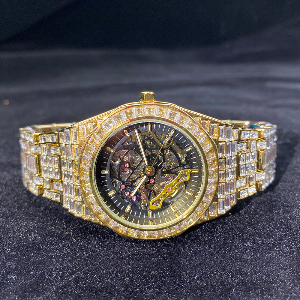 Reloj mecánico hueco luminoso con diamantes cuadrados completos de Hip Hop