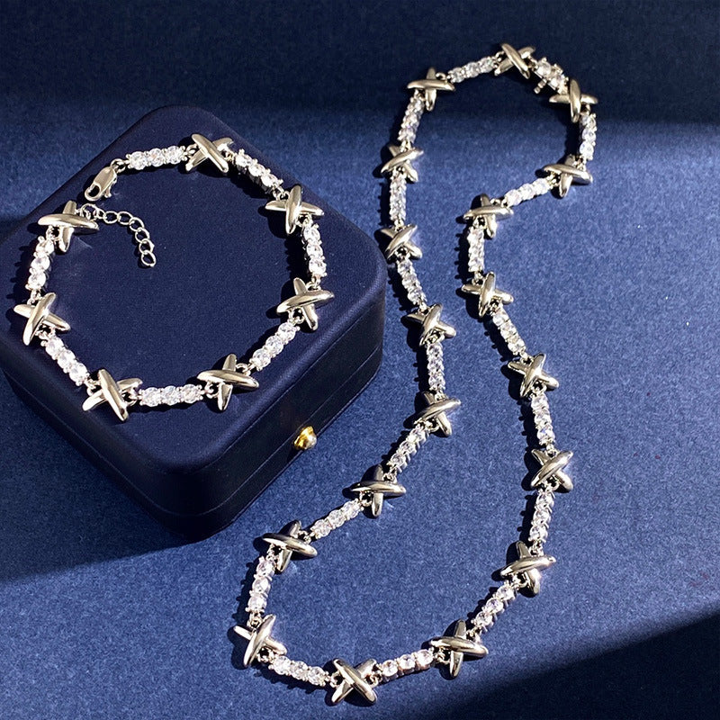 Fashion Metal Design Sense Necklace