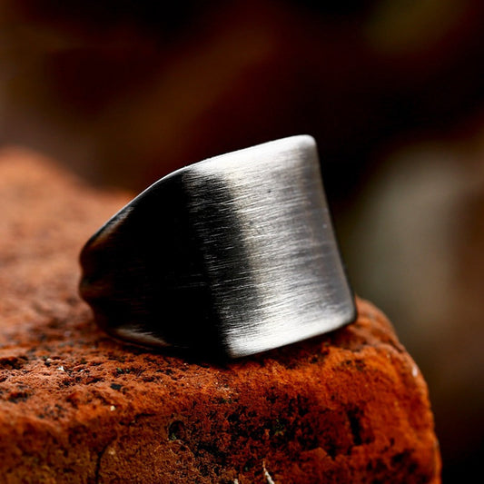 Bague rétro en acier inoxydable simple et tendance pour hommes