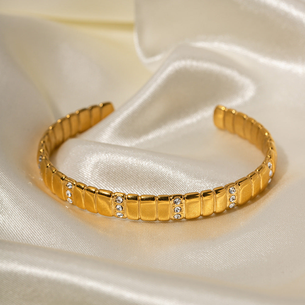 Stainless Steel Diamond Bread Pattern Bracelet Ornament
