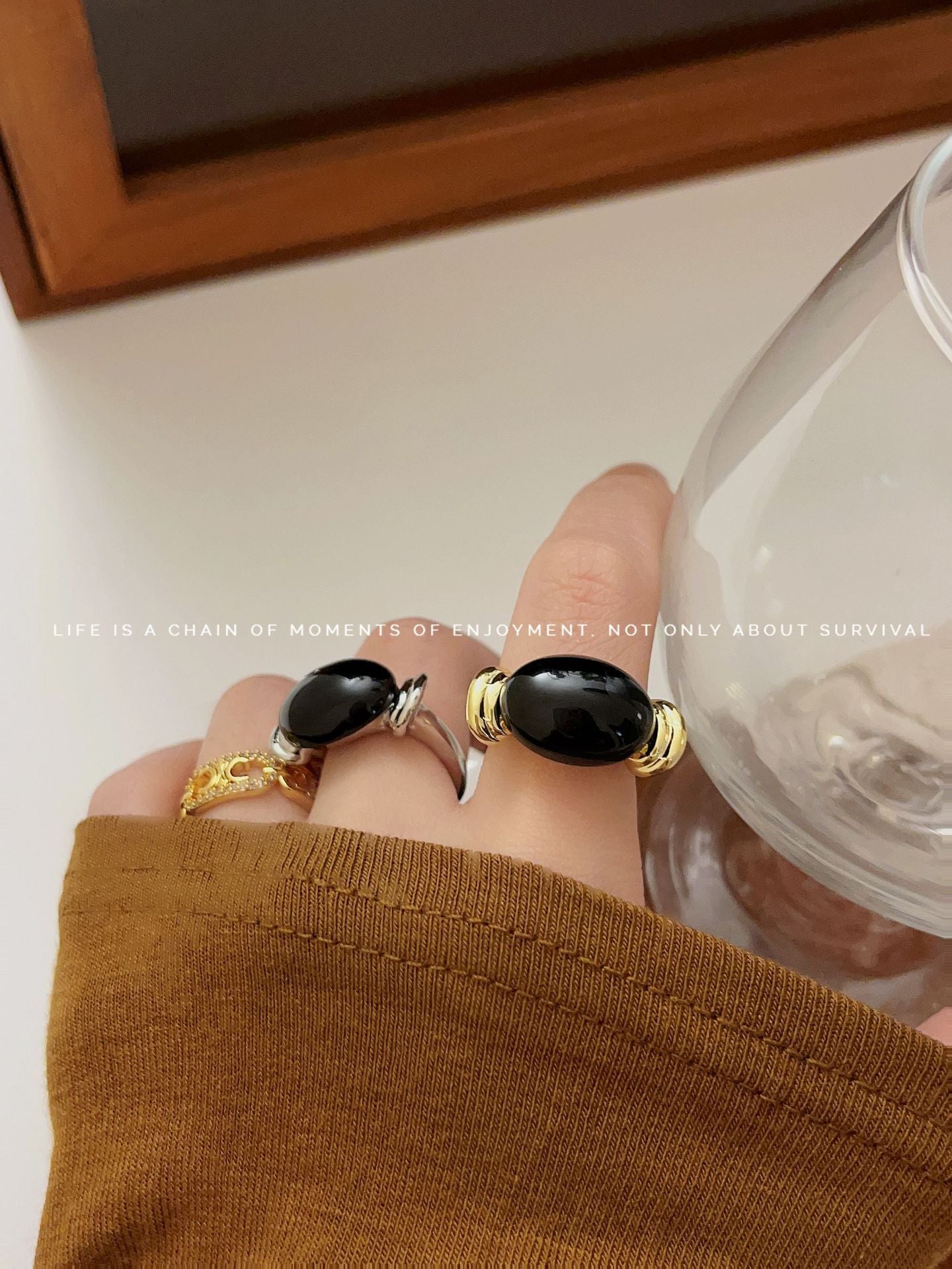 French Retro Black Agate High-grade Metal Ring Women's Light Luxury Fashionable Twin Ring