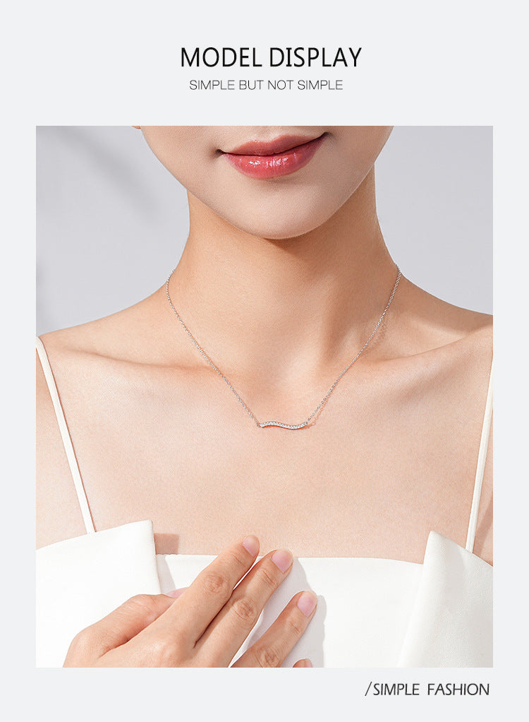 Collier ondulé en micro strass pour femme