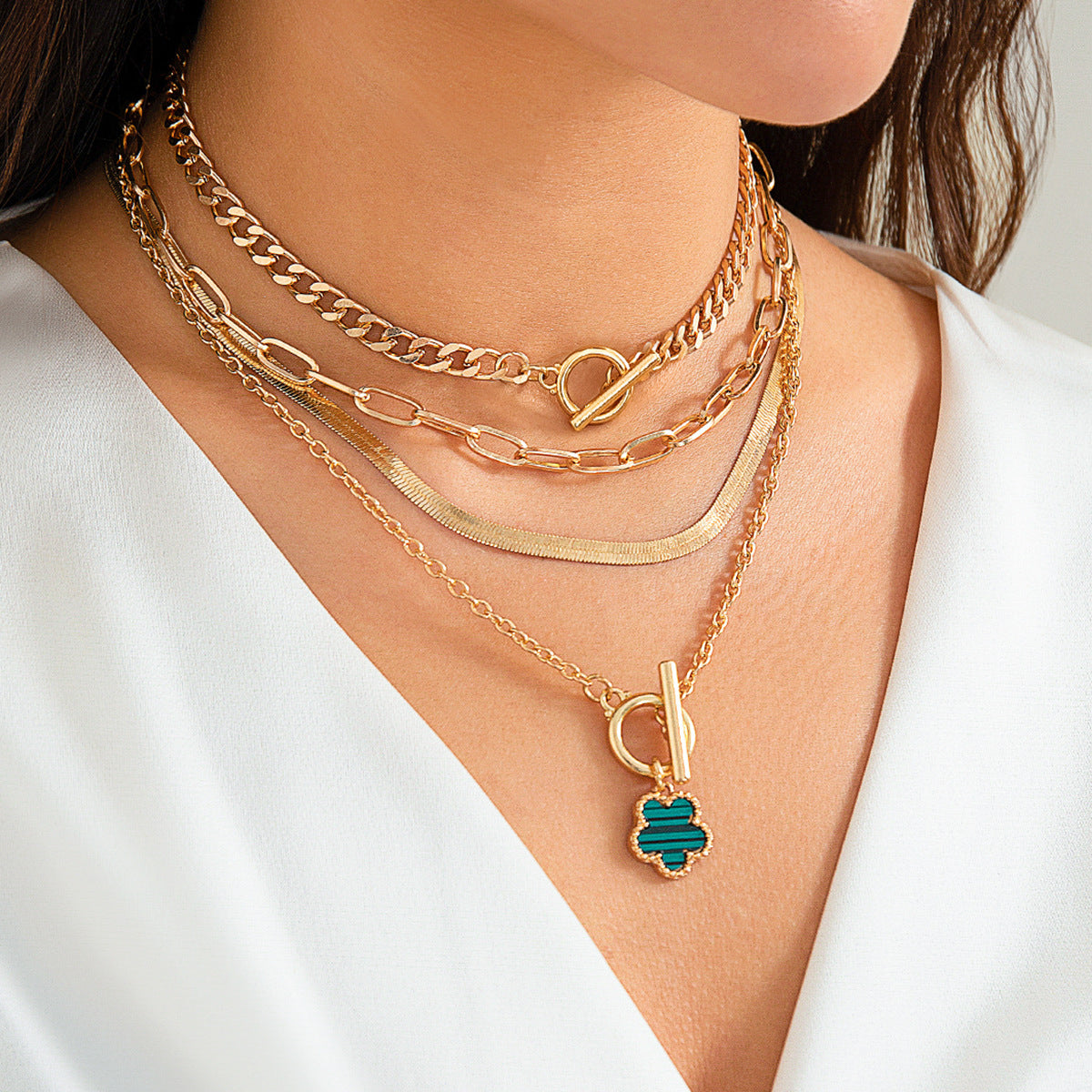 Costume de collier d'herbe de Parthenocissus de chaîne d'os de serpent rétro