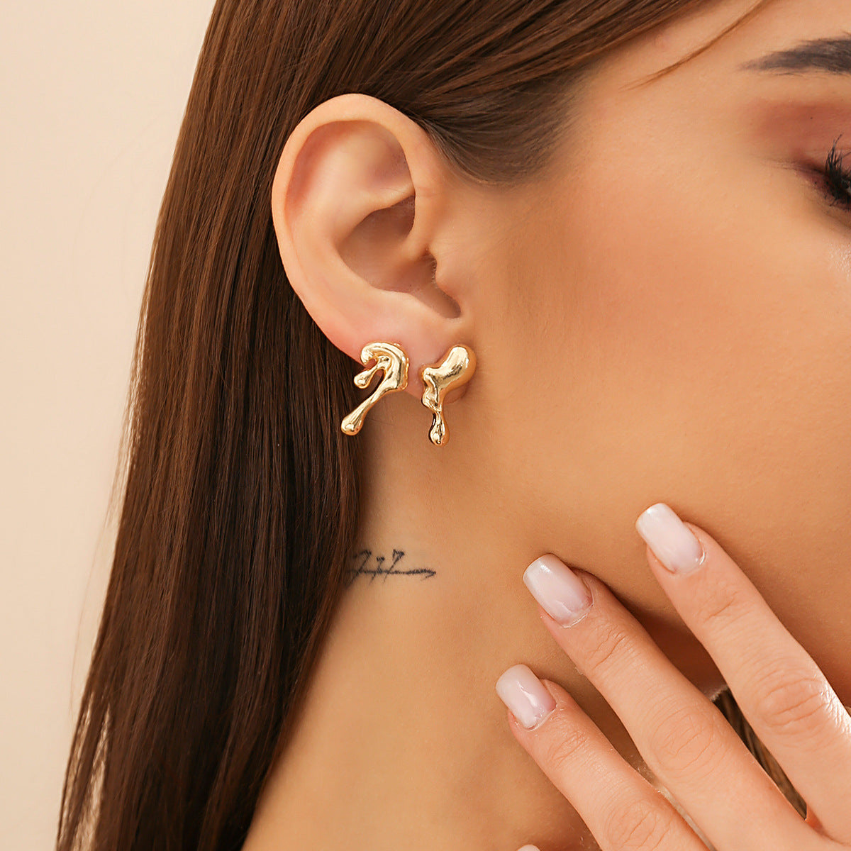 Women's Design Lava Geometric Liquid Stud Earrings