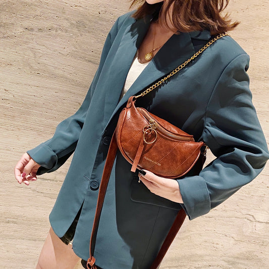 Sac de poitrine rétro léger et assorti à la mode pour femmes