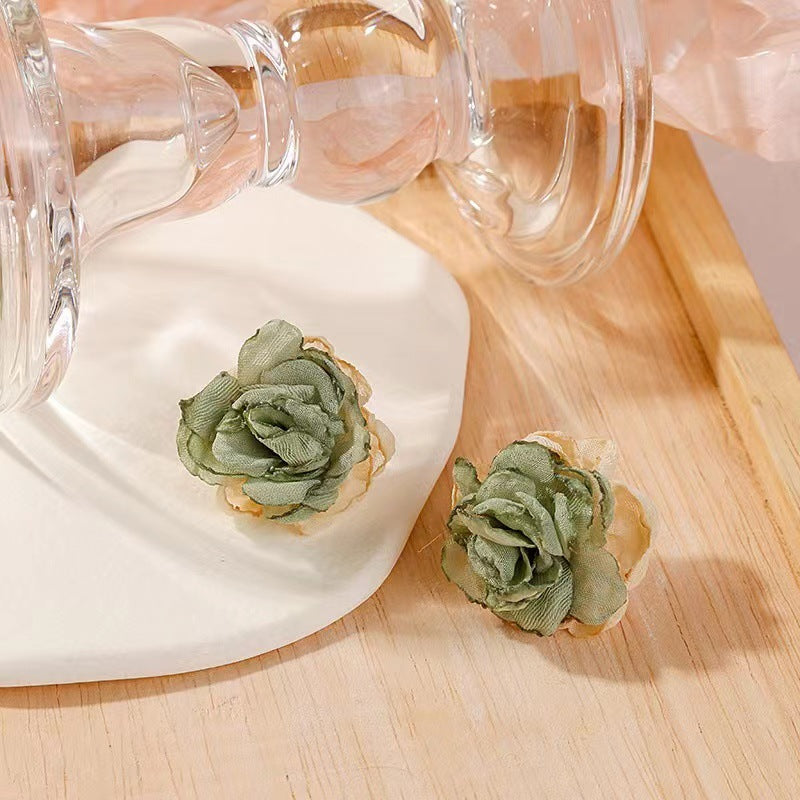 Boucles d'oreilles à visage rond et couches de couleur contrastée rétro