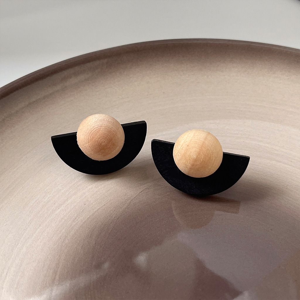 925 Silver Needle Milk Apricot New Contrast Color Semicircle Stud Earrings
