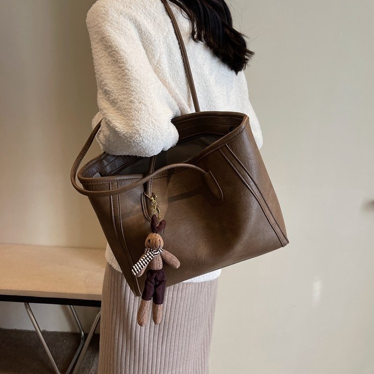 Large Capacity Autumn And Winter Shoulder Bag Casual Retro Class Commuter Tote