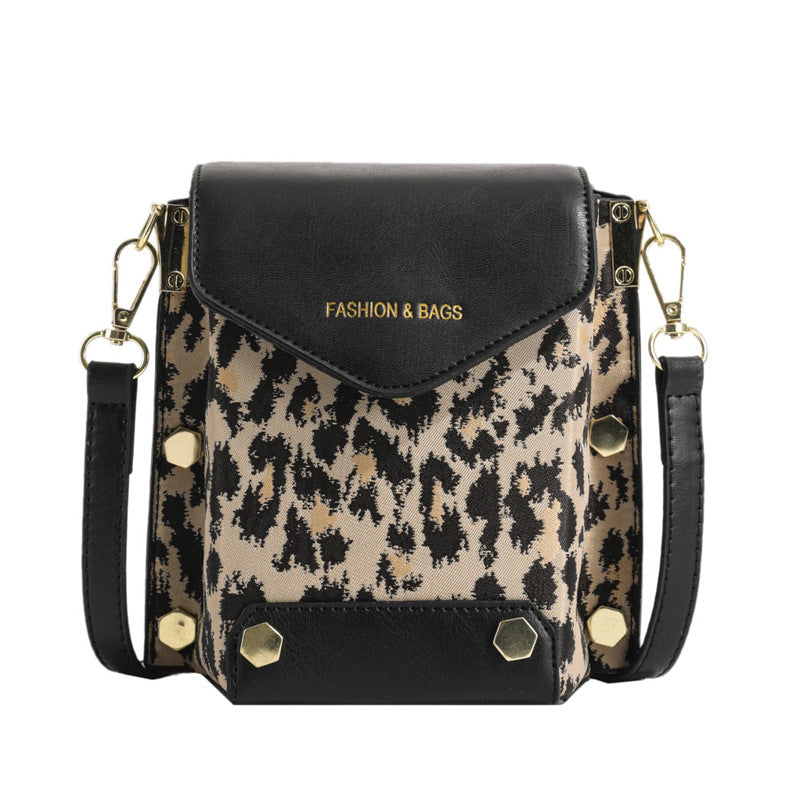 Petit sac carré tridimensionnel à la mode pour femmes