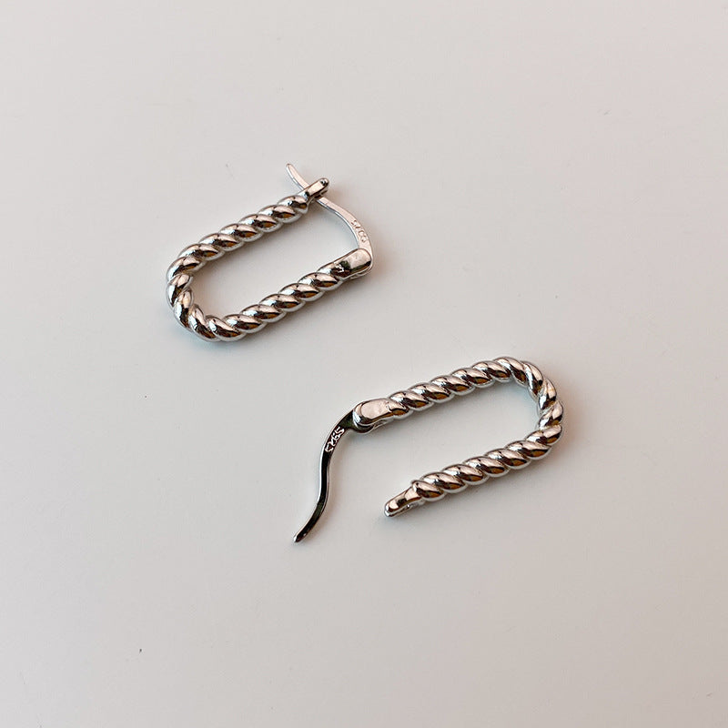 Women's Simple Elegant Twist U-shaped Ear Clip