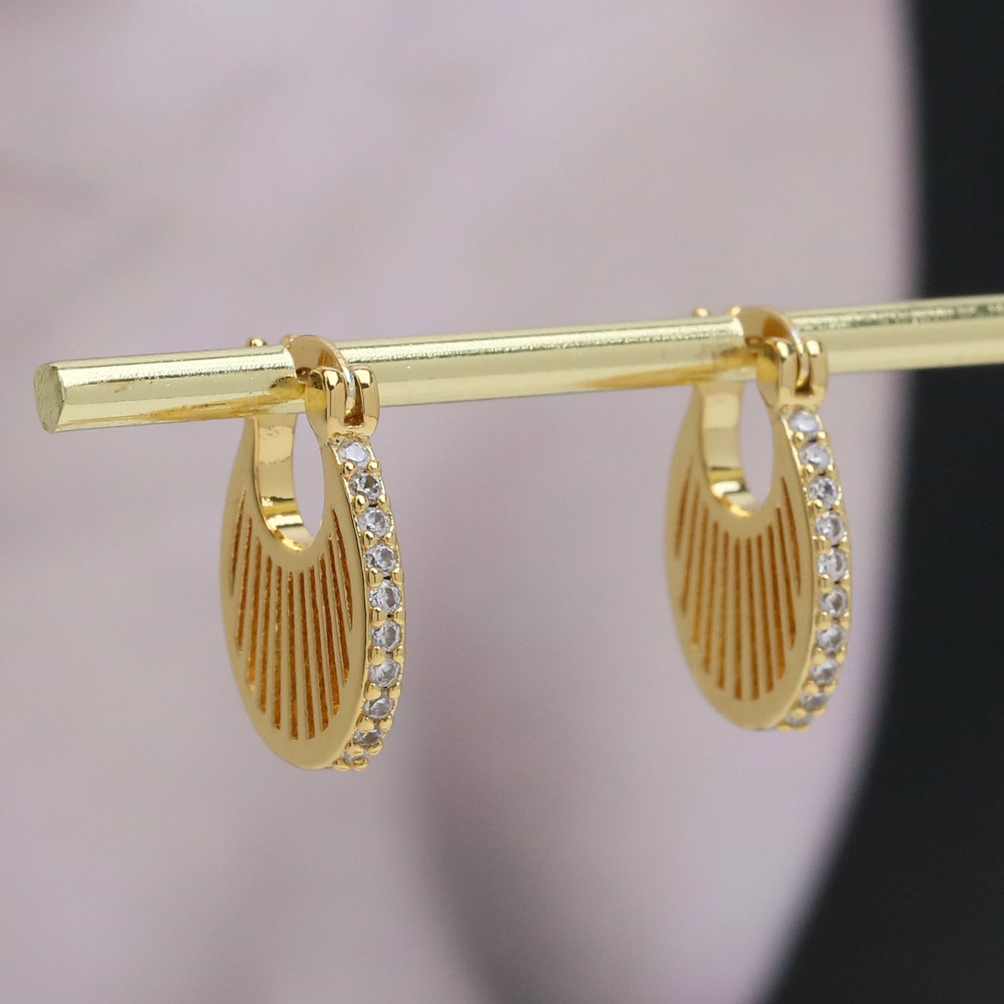 Boucles d'oreilles en or 18 carats et petites, moyennes et grandes boucles d'oreilles en laiton et zircon