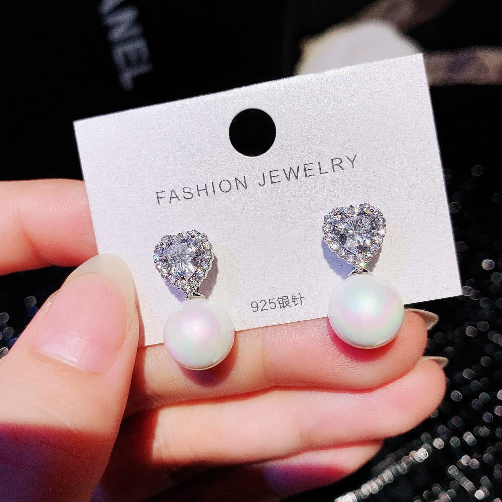 Boucles d'oreilles à tige en perles d'intérêt spécial pour femmes
