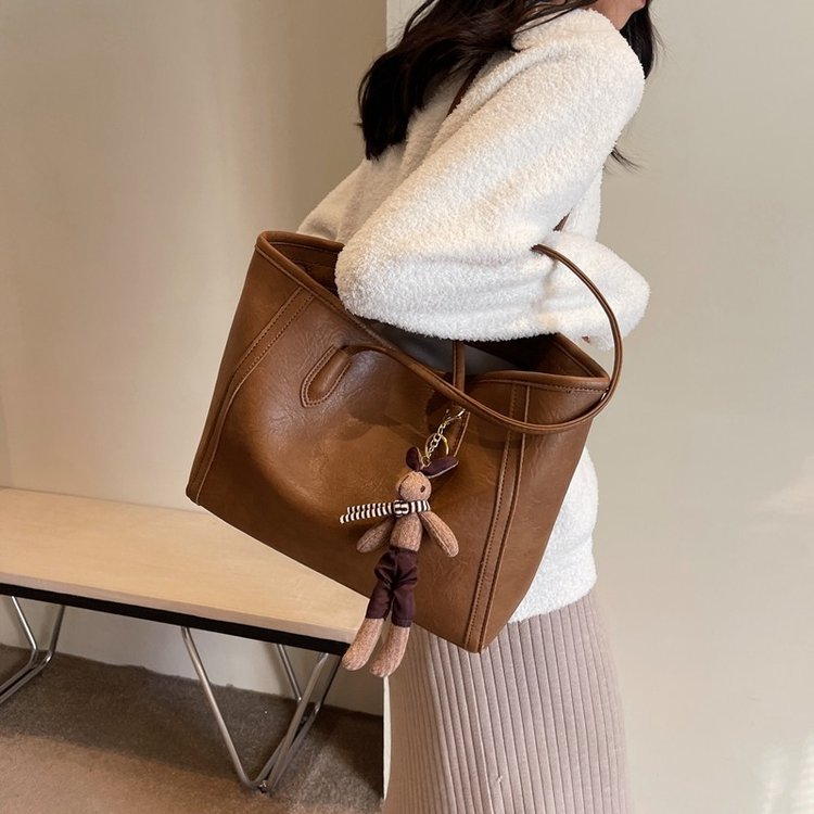 Large Capacity Autumn And Winter Shoulder Bag Casual Retro Class Commuter Tote