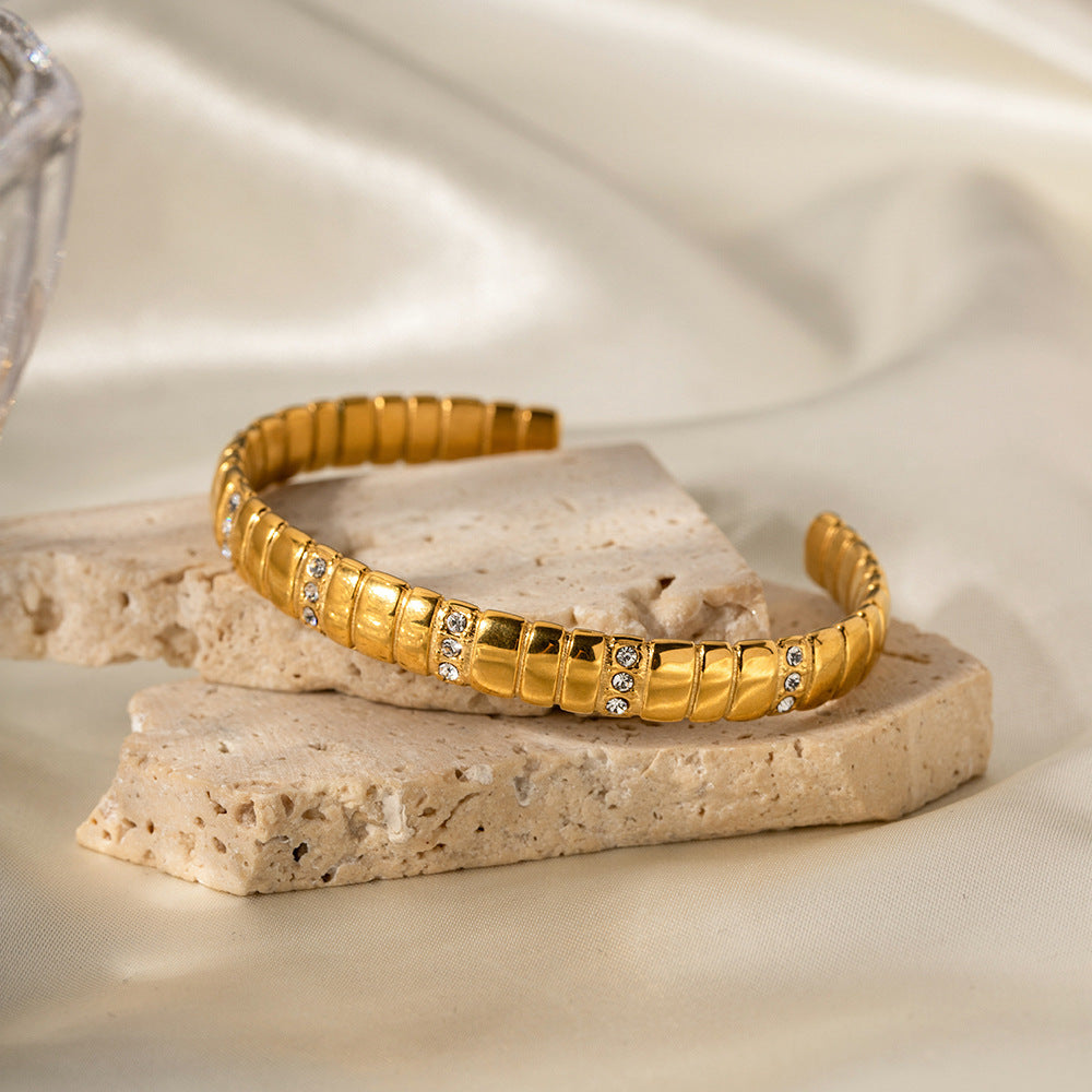 Stainless Steel Diamond Bread Pattern Bracelet Ornament