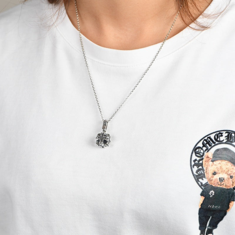 Pendentif carré en croix de bijoux Niello en détresse rétro