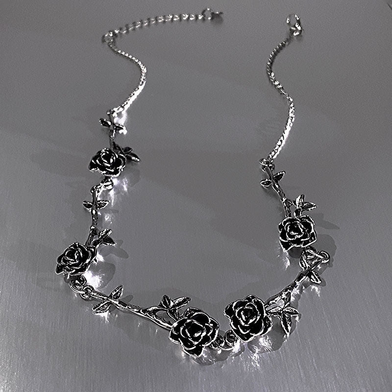 Dark Thorn Rose Necklace Women's Retro Distressed