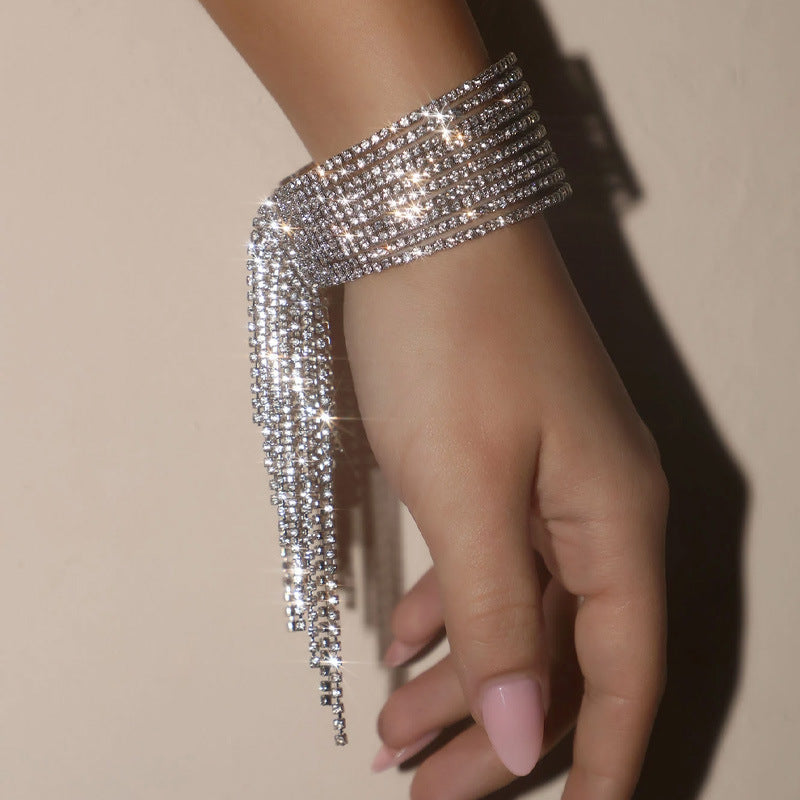 Bracelet multicouche en strass pour femme, pompon, soirée