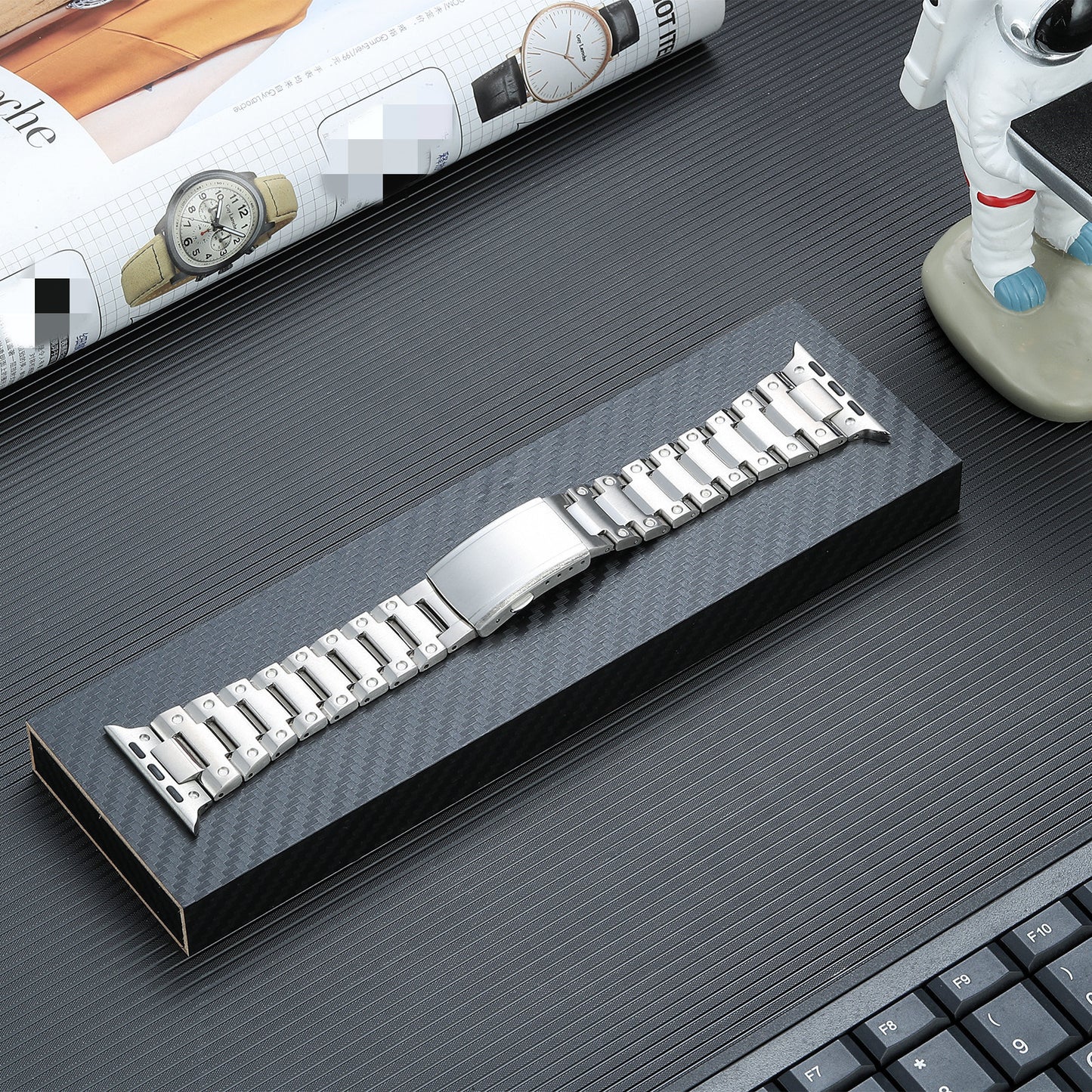 Petit bracelet de montre carré intégré en alliage de titane