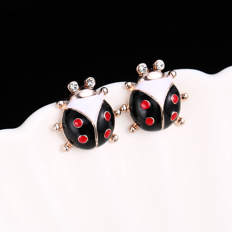 Japanese And Korean Retro Cute Fashion LADYBIRD Stud Earrings