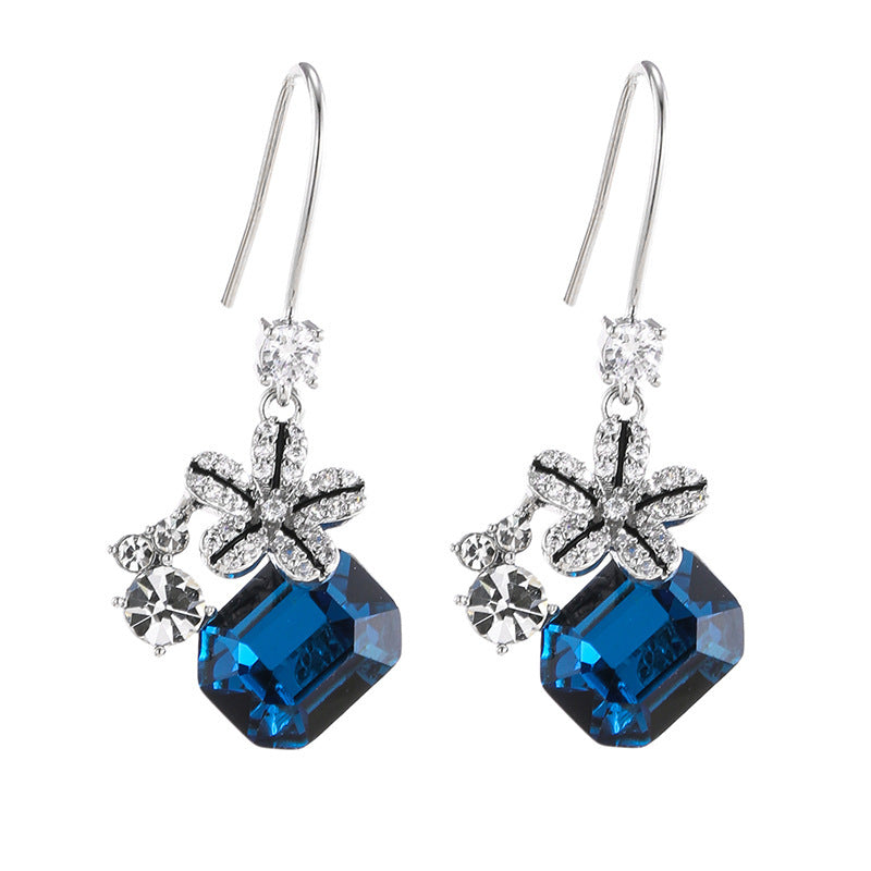 European And American Simple Design Small Flower Shape Trendy Earrings