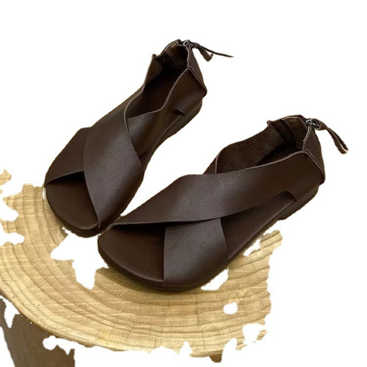 Sandalias de mujer de cuero suave con parte inferior plana y peep toe retro artístico hecho a mano