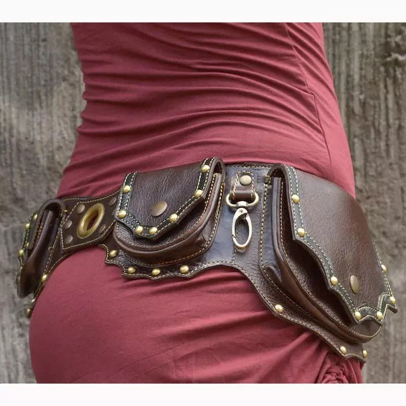 Riñonera con cinturón retro medieval estilo punk
