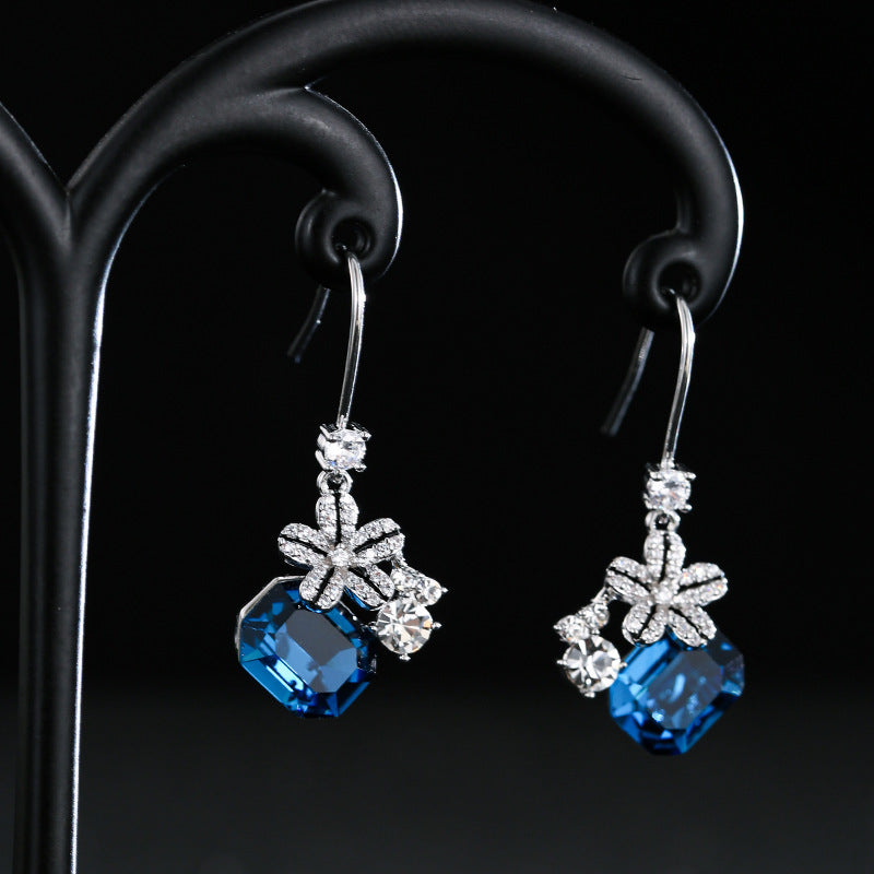 European And American Simple Design Small Flower Shape Trendy Earrings