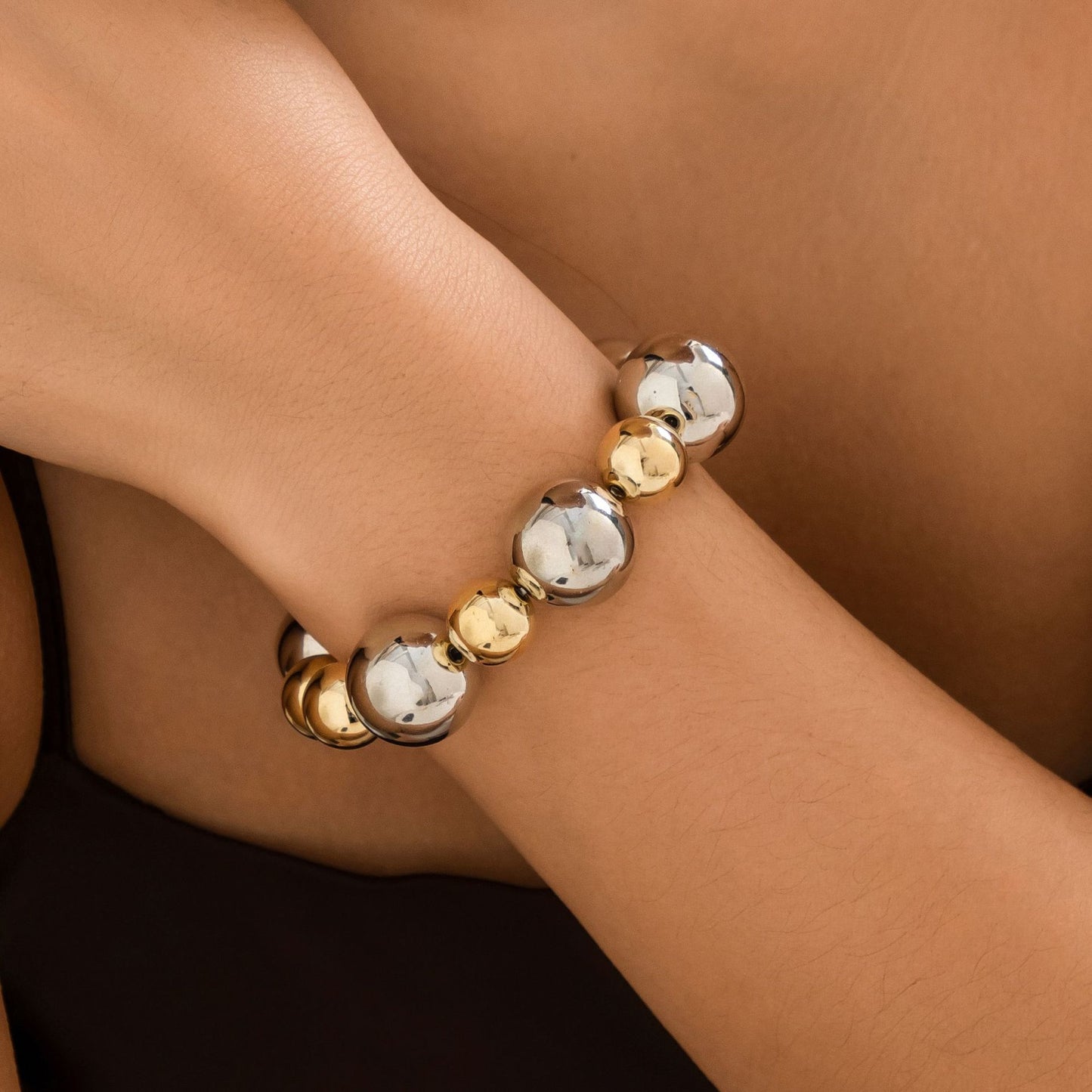 Collier de perles de couleur contrastée punk exagéré, bracelet boule
