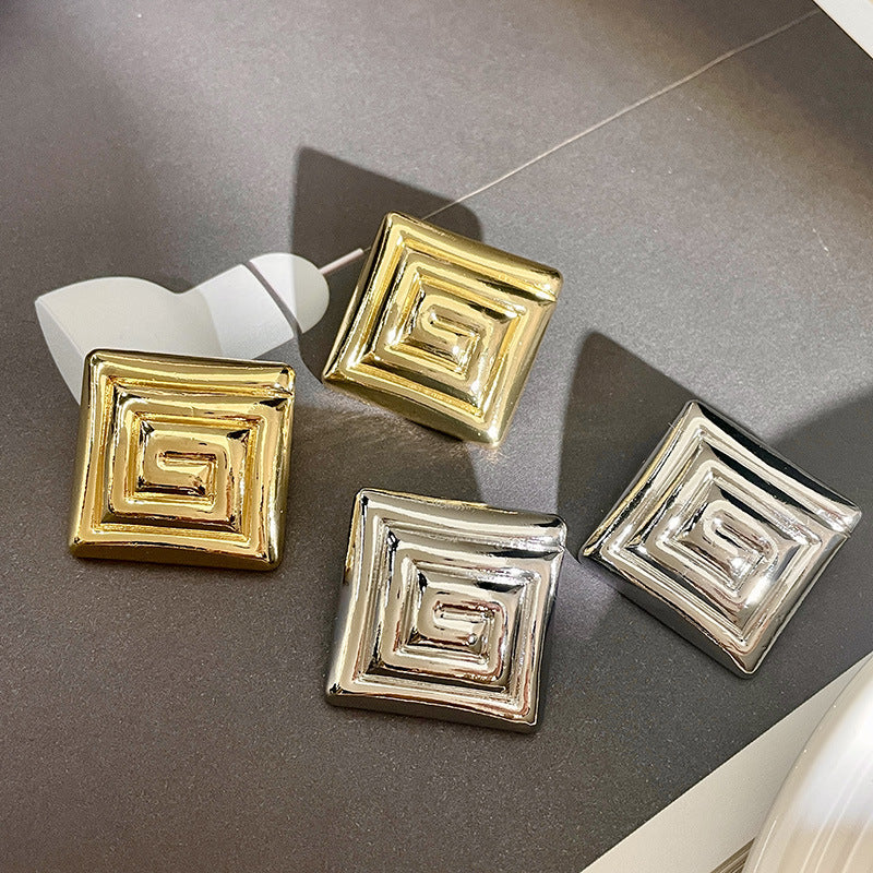 New Mid-ancient Simple Metal Cycloid Square Earrings
