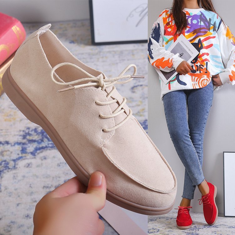 Petites chaussures en cuir rétro décontractées à fond plat à enfiler