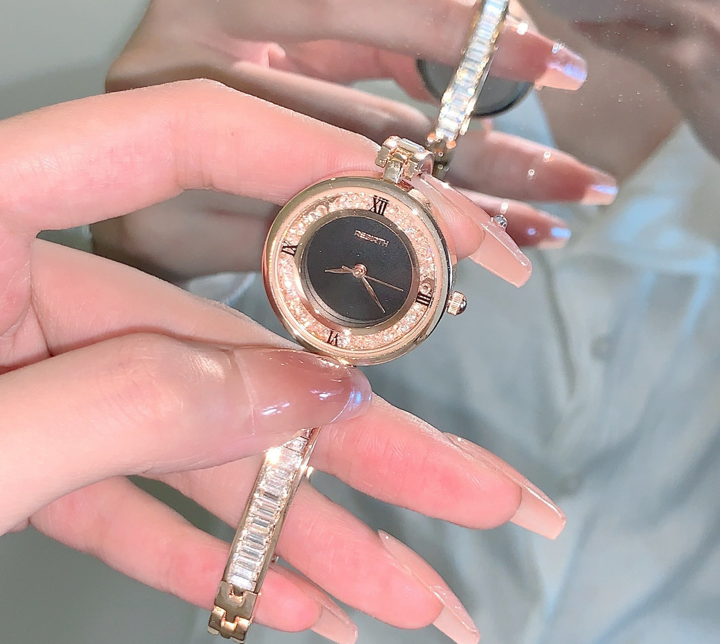 Montre en alliage avec bracelet en diamant pour femme