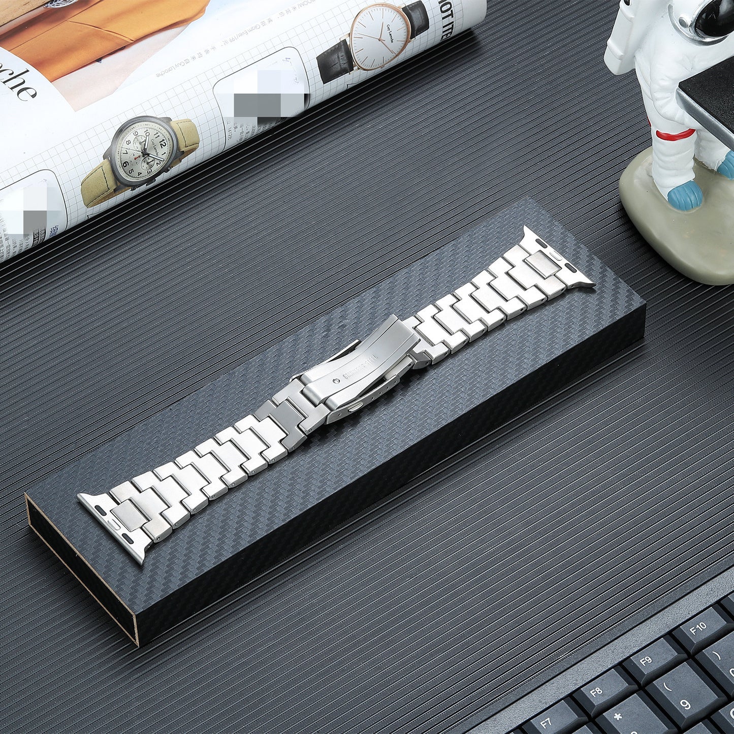 Petit bracelet de montre carré intégré en alliage de titane