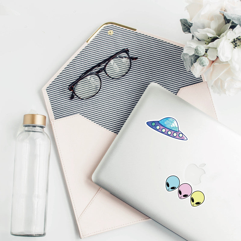 50 pegatinas de alienígenas instaladas, pegatinas para ordenador portátil, monopatín, carrito, OVNI, pegatinas para cuentas de mano