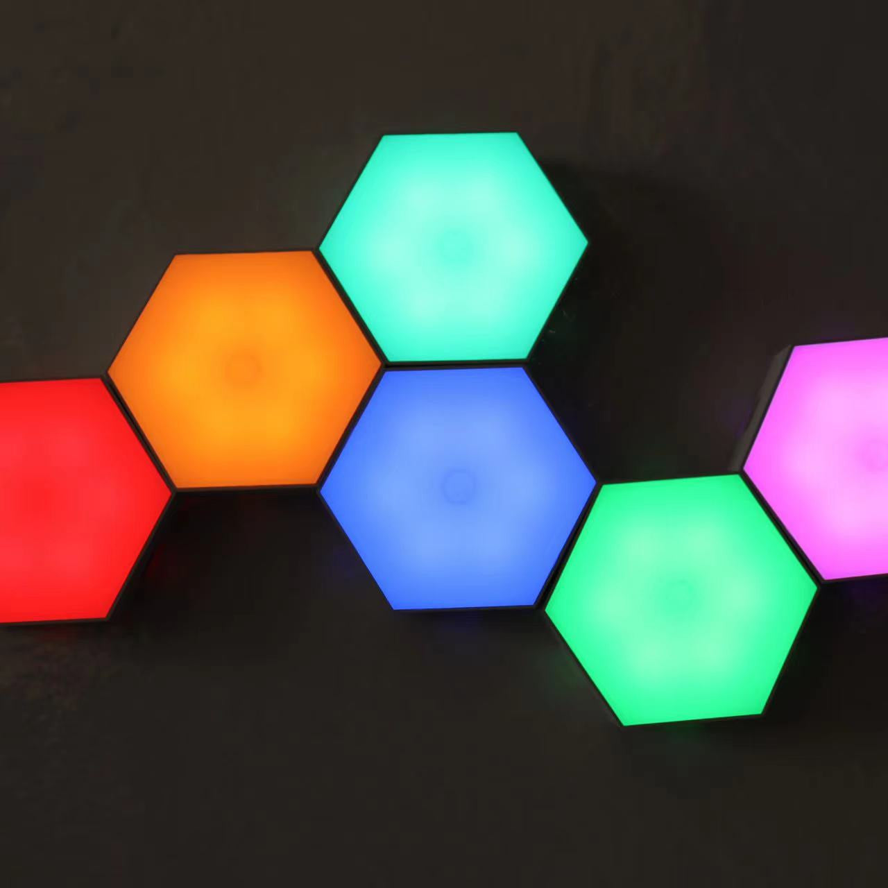 Compatible avec Apple, lumière LED modulaire en nid d'abeille contrôlée par téléphone intelligent sans fil, lumière quantique hexagonale, fonctionne avec le système Android IOS.