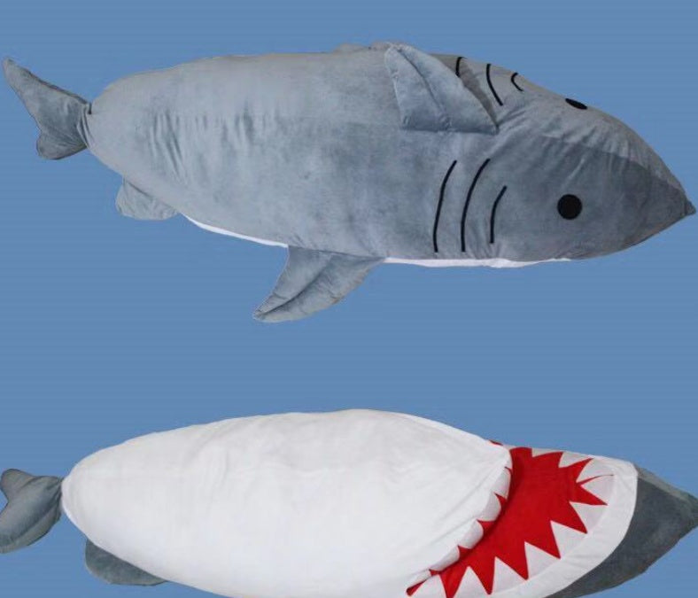 Sac de couchage requin en peluche 2m