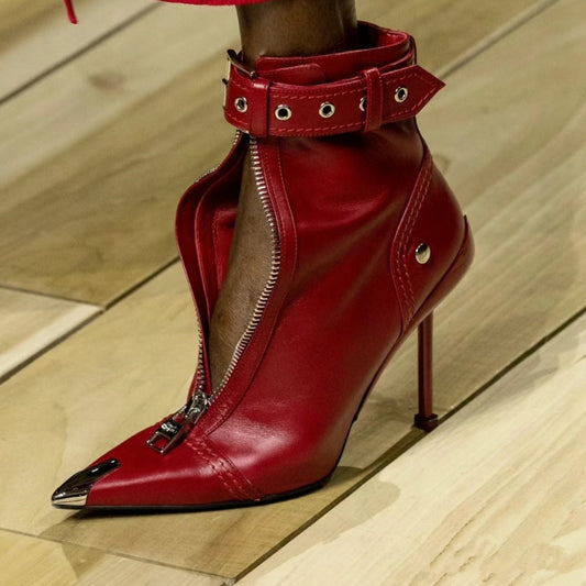 Bottes en forme de boucle pointue en métal à talons hauts