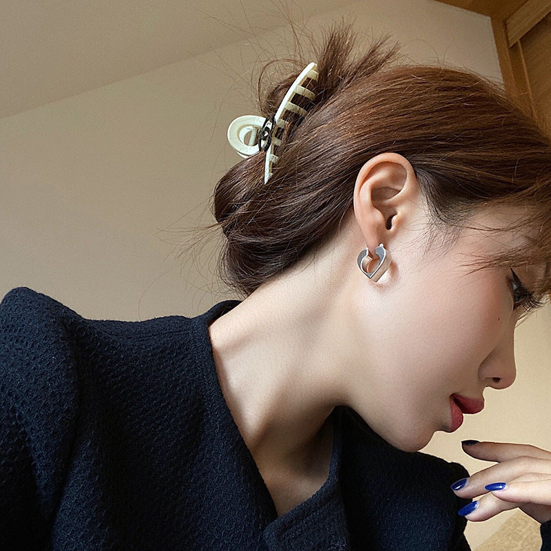 Love Metal Retro Elegant High Quality Earrings