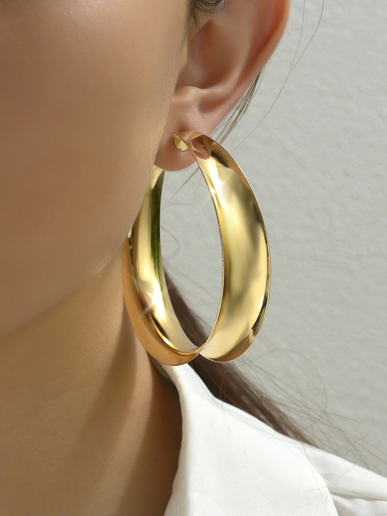 Anneau d'oreille brillant exagéré de personnalité Simple de Style européen et américain