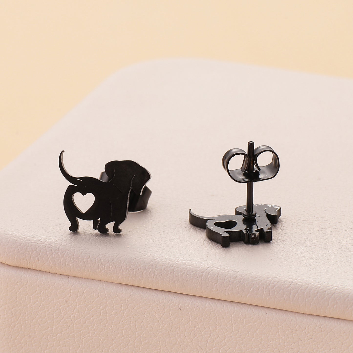 Boucles d'oreilles en forme d'amour pour chien, clous d'oreilles en acier inoxydable, ornement