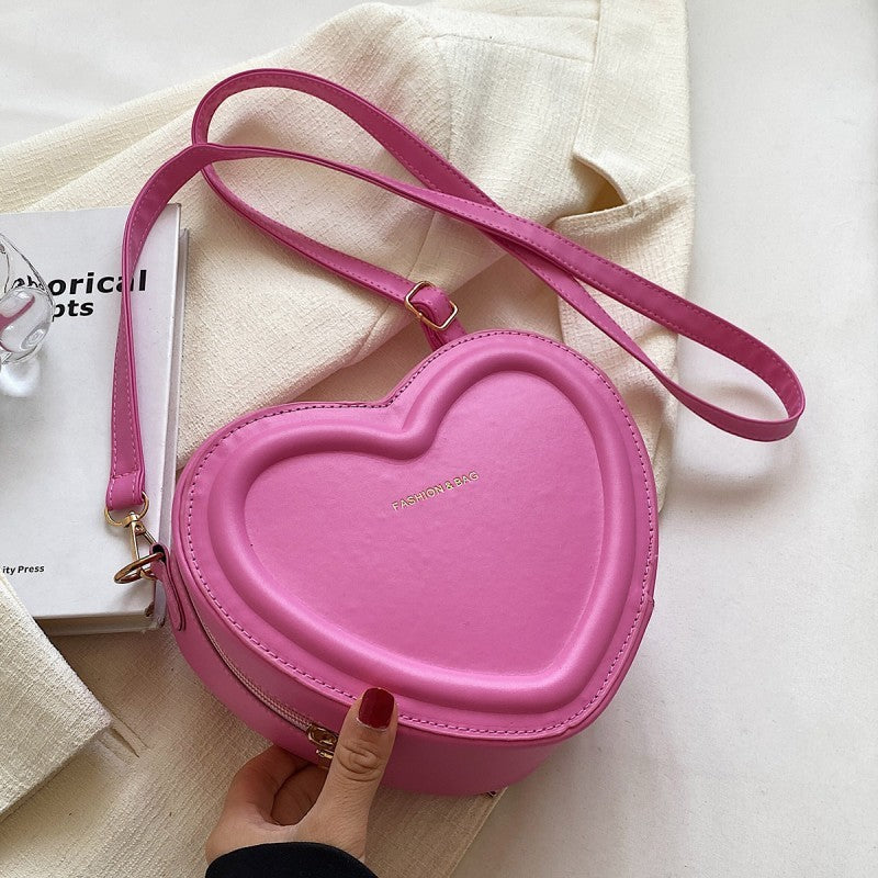 Sac messager à bandoulière en forme de coeur à la mode