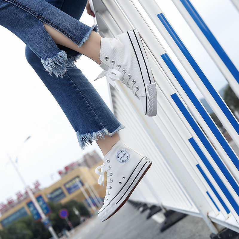 Chaussures montantes en toile pour femmes