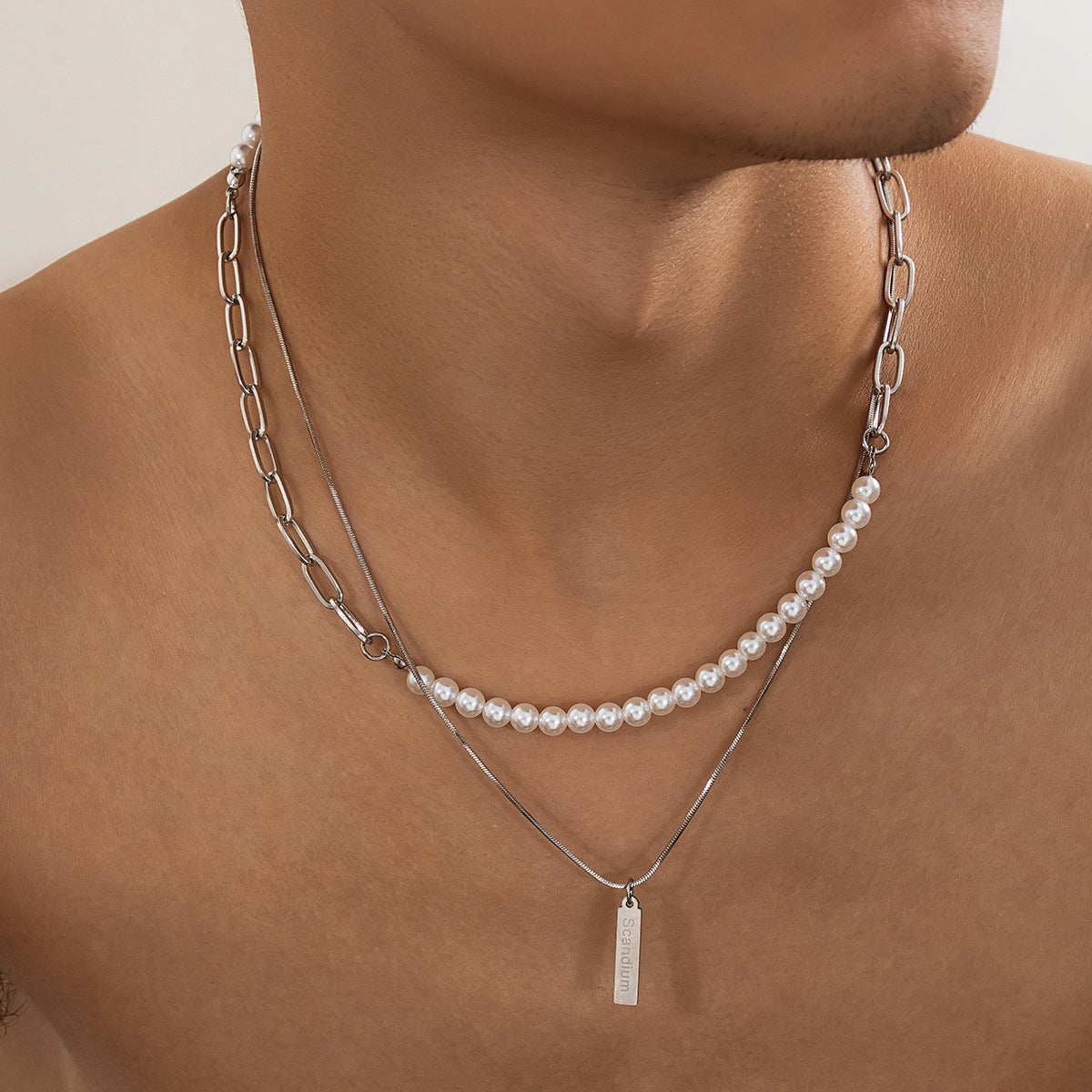 Collar de perlas con etiqueta de acero y titanio para hombre