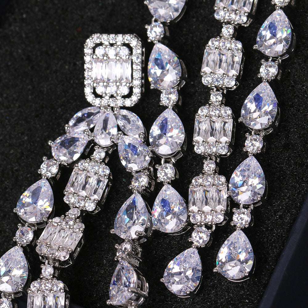 Gland de mode plaqué argent clous d'oreilles géométrique Zircon