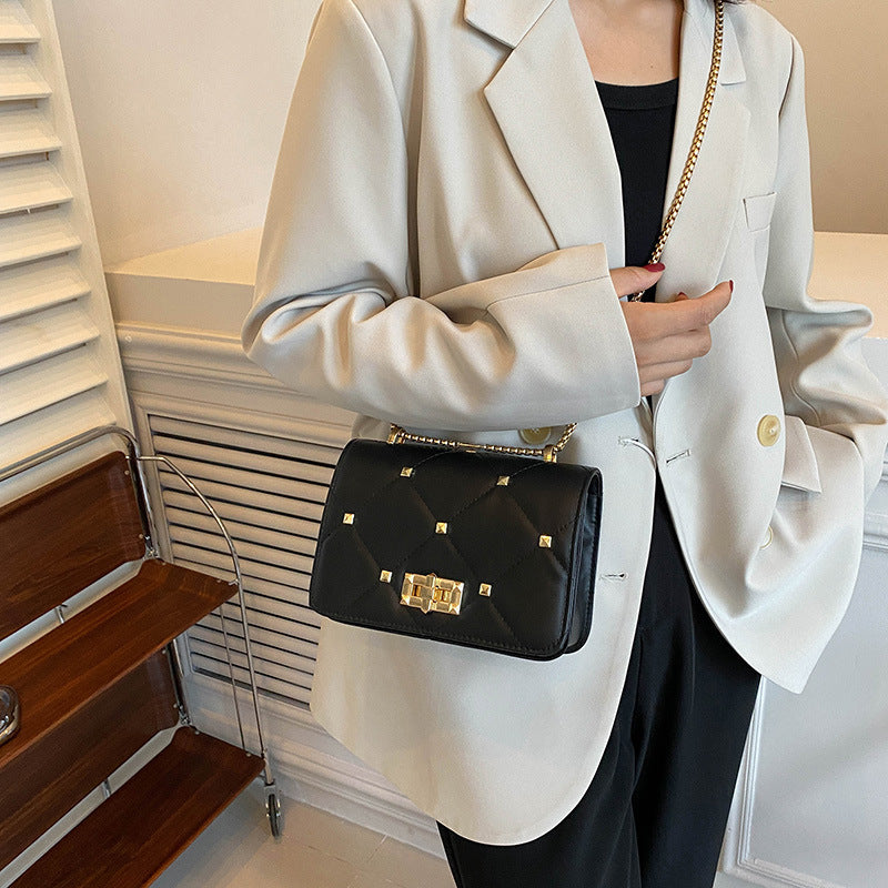 Sac à bandoulière à chaîne populaire à rivets d'été